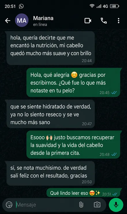 Captura de una conversación de WhatsApp: Mariana cuenta que le encantó la nutrición, que su cabello quedó mucho más suave y con brillo, hidratado de verdad y con aspecto más sano